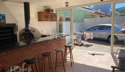 Casa com 3 quartos à venda na Rua Doutor Hermes Pacheco, 881, Aberta dos Morros, Porto Alegre, 125 m2 por R$ 500.000