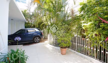 Casa com 4 quartos à venda na Rua Luiz Cosme, 71, Passo da Areia, Porto Alegre, 300 m2 por R$ 850.000