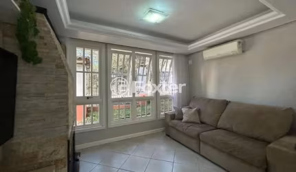 Casa em condomínio fechado com 3 quartos à venda na Rua Sepé Tiaraju, 1500, Medianeira, Porto Alegre, 140 m2 por R$ 490.000