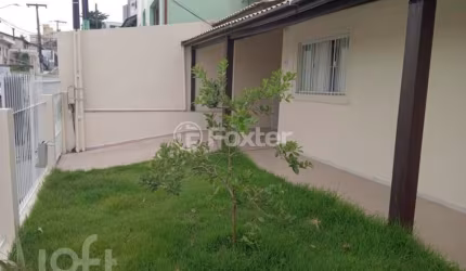 Casa com 2 quartos à venda na Rua Professor José de Senna Pereira, 144, Capoeiras, Florianópolis, 80 m2 por R$ 499.900