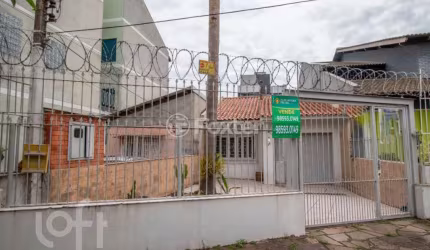 Casa com 2 quartos à venda na Avenida Mariland, 11, Auxiliadora, Porto Alegre, 110 m2 por R$ 699.000