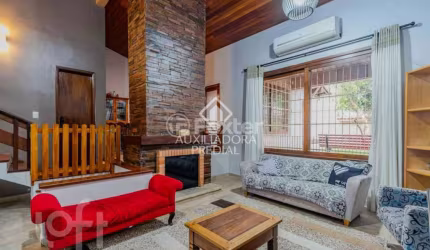 Casa com 3 quartos à venda na Praça Dom Pedro, 37, Vila Ipiranga, Porto Alegre, 249 m2 por R$ 1.200.000