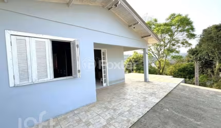 Casa com 3 quartos à venda na Rua das Aroeiras, 330, Roselândia, Novo Hamburgo, 152 m2 por R$ 332.000