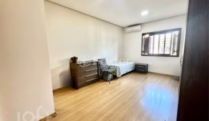 Casa com 4 quartos à venda na Rua País de Gales, 740, Marechal Rondon, Canoas, 274 m2 por R$ 1.390.000