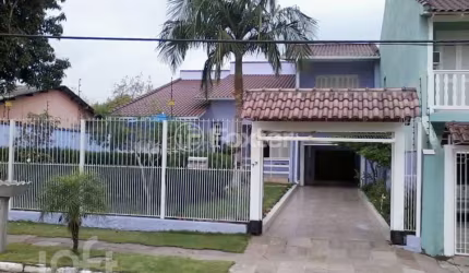 Casa com 4 quartos à venda na Rua dos Lírios, 77, Igara, Canoas, 257 m2 por R$ 744.681