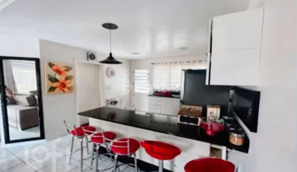 Casa com 3 quartos à venda na Rua Doutor Alfredo Angelo Filho, 497, Igara, Canoas, 206 m2 por R$ 889.000