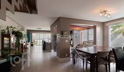 Casa em condomínio fechado com 3 quartos à venda na Rua Dolores Duran, 1584, Lomba do Pinheiro, Porto Alegre, 212 m2 por R$ 1.590.000