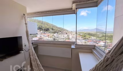 Apartamento com 2 quartos à venda na Avenida Governador Jorge Lacerda, 1835, Costeira do Pirajubaé, Florianópolis, 56 m2 por R$ 590.000