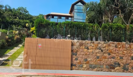 Casa com 4 quartos à venda na Rua Nicolino Tancredo, 138, Praia Brava, Florianópolis, 450 m2 por R$ 3.300.000