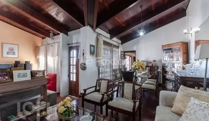 Casa com 3 quartos à venda na Rua Comandai, 651, Cristal, Porto Alegre, 320 m2 por R$ 495.000