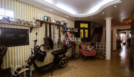 Casa com 1 quarto à venda na Rua Baldoino Bottini, 613, Hípica, Porto Alegre, 189 m2 por R$ 795.000