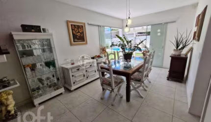 Casa com 4 quartos à venda na Rua da Andorinha, 263, Lagoa da Conceição, Florianópolis, 230 m2 por R$ 2.499.000