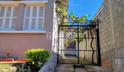 Casa com 3 quartos à venda na Rua Caracas, 104, Jardim Lindóia, Porto Alegre, 90 m2 por R$ 640.000