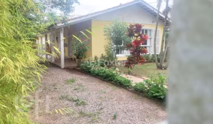 Casa com 3 quartos à venda na Travessa das Flores, 89, Campeche, Florianópolis, 150 m2 por R$ 1.200.000