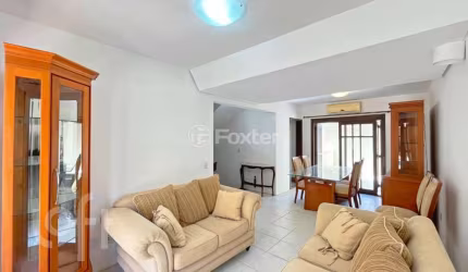 Casa em condomínio fechado com 4 quartos à venda na Rua Doutor Dias de Carvalho, 325, Tristeza, Porto Alegre, 179 m2 por R$ 950.000