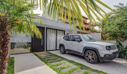 Casa com 2 quartos à venda na Travessa Nova Trento, 253, Tristeza, Porto Alegre, 153 m2 por R$ 890.000