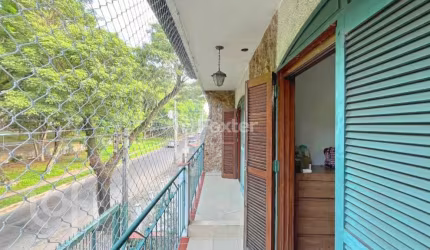 Casa com 4 quartos à venda na Avenida Carneiro da Fontoura, 444, Jardim São Pedro, Porto Alegre, 192 m2 por R$ 535.000