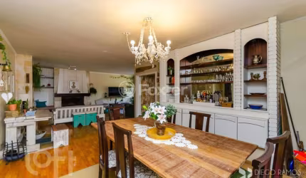 Casa com 3 quartos à venda na Rua Cariri, 46, Vila Assunção, Porto Alegre, 284 m2 por R$ 1.380.000