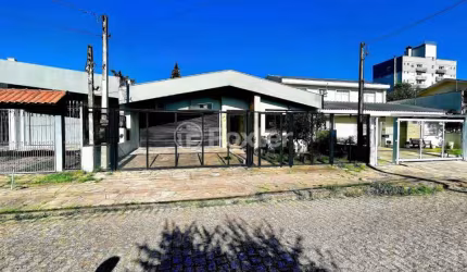 Casa com 3 quartos à venda na Avenida Doutor Walter Só Jobim, 80, Jardim Lindóia, Porto Alegre, 255 m2 por R$ 1.300.000