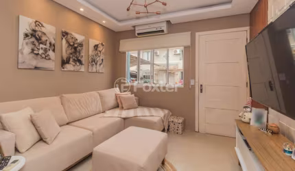 Casa em condomínio fechado com 2 quartos à venda na Avenida José Aloísio Filho, 889, Humaitá, Porto Alegre, 69 m2 por R$ 315.000