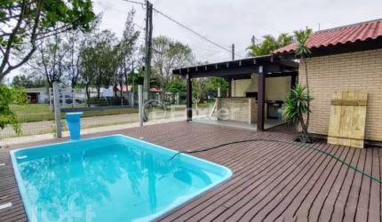 Casa com 5 quartos à venda na Rua Argentina, 557, Zona Norte, Capão da Canoa, 190 m2 por R$ 600.000