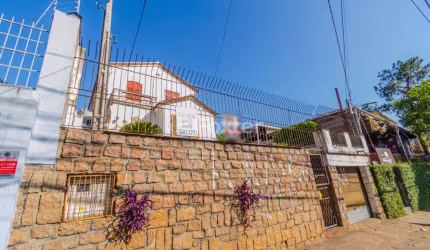 Casa comercial com 2 salas à venda na Avenida Nonoai, 1566, Nonoai, Porto Alegre, 319 m2 por R$ 750.000