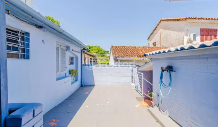 Casa comercial com 2 salas à venda na Avenida Nonoai, 1556, Nonoai, Porto Alegre, 319 m2 por R$ 750.000