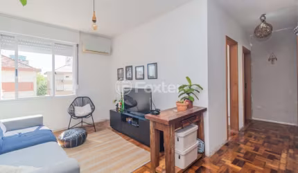 Apartamento com 3 quartos à venda na Rua Presidente Juarez, 134, São Sebastião, Porto Alegre, 65 m2 por R$ 280.000