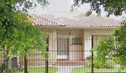 Casa com 4 quartos à venda na Rua Eça de Queiroz, 843, Petrópolis, Porto Alegre, 600 m2 por R$ 1.915.000