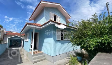 Casa com 4 quartos à venda na Rua Alcino Manoel da Silva, 427, Praia Comprida, São José, 350 m2 por R$ 770.000