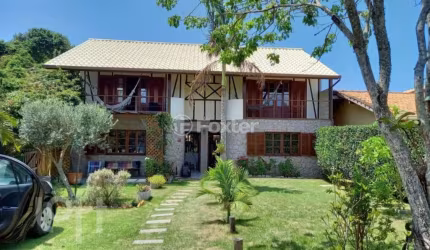 Casa com 4 quartos à venda na Servidão Recanto da Araponga, 725, Rio Tavares, Florianópolis, 240 m2 por R$ 1.998.000