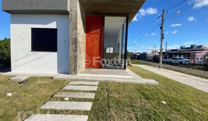 Casa com 2 quartos à venda na Rua Peixe Espada, 750, Zona Nova, Capão da Canoa, 66 m2 por R$ 380.000