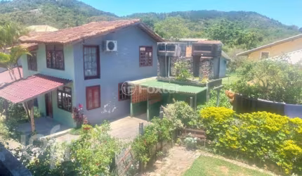 Casa com 5 quartos à venda na Beco dos Surfistas, 255, Lagoa da Conceição, Florianópolis, 530 m2 por R$ 5.000.000