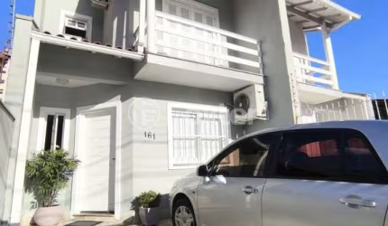 Casa com 2 quartos à venda na Rua das Guabirobas, 161, Igara, Canoas, 94 m2 por R$ 490.000