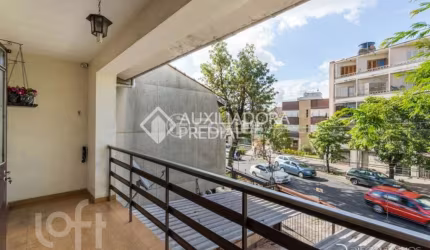 Casa com 3 quartos à venda na Rua Felipe de Oliveira, 105, Petrópolis, Porto Alegre, 180 m2 por R$ 850.000