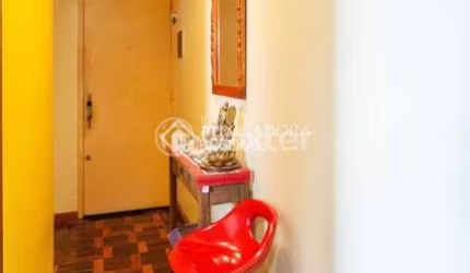 Apartamento com 2 quartos à venda na Avenida Cristóvão Colombo, 2075, Floresta, Porto Alegre, 55 m2 por R$ 245.000