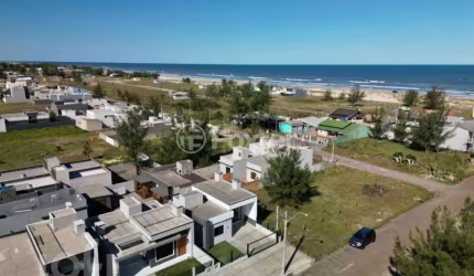 Casa com 2 quartos à venda na Avenida Central, 280, Jardim Beira Mar, Capão da Canoa, 75 m2 por R$ 650.000