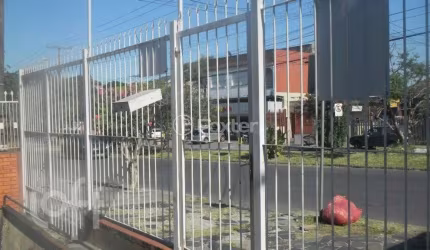 Casa com 3 quartos à venda na Avenida Alberto Pasqualini, 505, Jardim Itu Sabará, Porto Alegre, 300 m2 por R$ 564.000