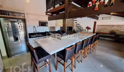 Casa com 4 quartos à venda na Rua Professora Antonieta de Barros, 804, Canto, Florianópolis, 350 m2 por R$ 1.650.000