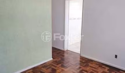 Apartamento com 3 quartos à venda na Rua Carlos Ferreira, 325, Teresópolis, Porto Alegre, 66 m2 por R$ 200.000
