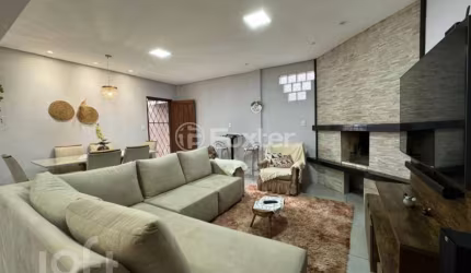 Casa com 2 quartos à venda na Avenida das Américas, 1125, Duque de Caxias, São Leopoldo, 156 m2 por R$ 355.000