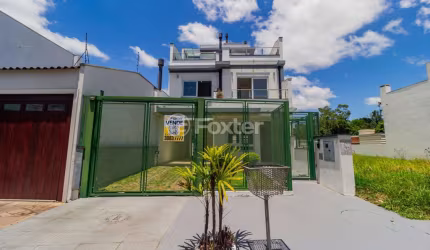 Casa com 3 quartos à venda na Rua Ivo Walter Kern, 650, Hípica, Porto Alegre, 178 m2 por R$ 1.112.000
