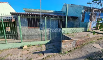 Casa com 3 quartos à venda na Acesso Quatorze, 202, Jardim Carvalho, Porto Alegre, 100 m2 por R$ 190.000