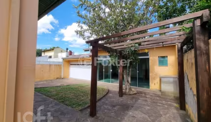 Casa com 3 quartos à venda na Rua Canadá, 575, São José, Canoas, 186 m2 por R$ 730.000