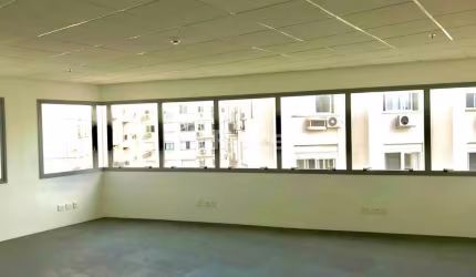 Sala comercial com 1 sala à venda na Rua Conde de Porto Alegre, 545, Floresta, Porto Alegre, 51 m2 por R$ 340.000