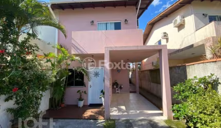 Casa com 3 quartos à venda na Rua Canto das Corujas, 449, São João do Rio Vermelho, Florianópolis, 102 m2 por R$ 695.000