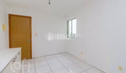 Apartamento com 2 quartos à venda na Rua Capitão Pedroso, 560, Restinga, Porto Alegre, 40 m2 por R$ 110.000