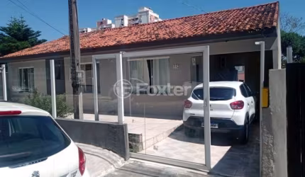 Casa com 3 quartos à venda na Rua Domingos Romão, 112, Barreiros, São José, 300 m2 por R$ 660.000