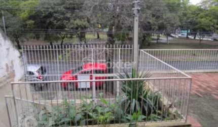 Casa com 3 quartos à venda na Praça Jayme Telles, 51, Santana, Porto Alegre, 420 m2 por R$ 720.000