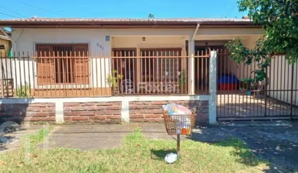 Casa com 2 quartos à venda na Avenida John Kennedy, 591, Santa Teresa, São Leopoldo, 131 m2 por R$ 450.000